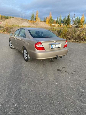 Toyota Camry Jyvaeskylae - valokuva 3