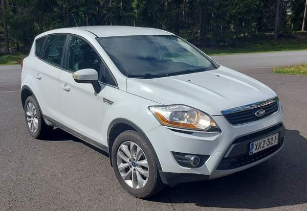 Ford Kuga Jalasjärvi - valokuva 1