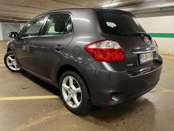 Toyota Auris Vöyri - valokuva 6