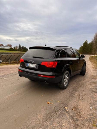 Audi Q7 Sarov - valokuva 4