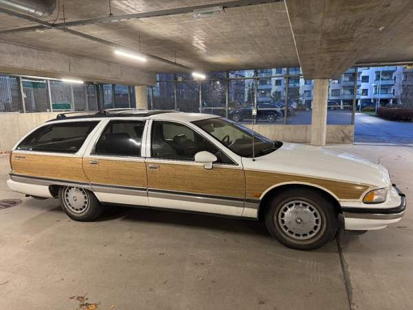 Buick Roadmaster Helsinki - valokuva 2