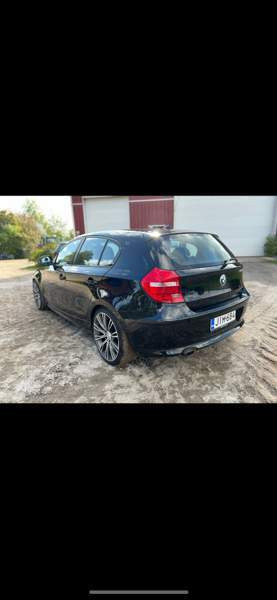 BMW 116 Sarov - valokuva 1