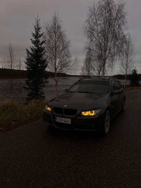 BMW 330 Таксимо - изображение 3
