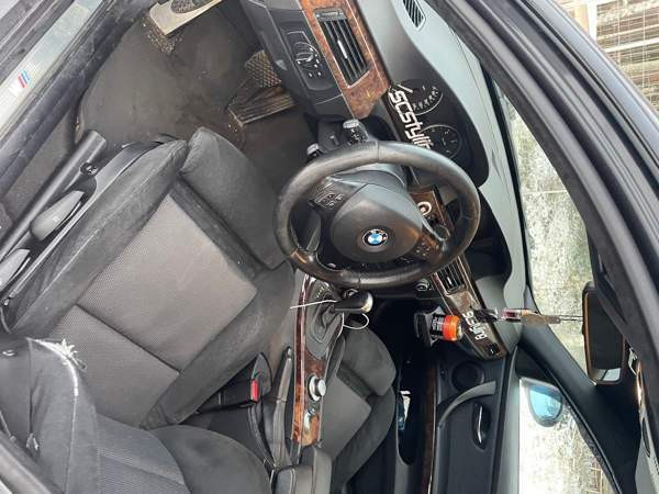 BMW 330 Таксимо - изображение 8