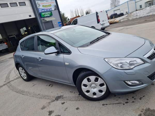 Opel Astra Seinaejoki - valokuva 2