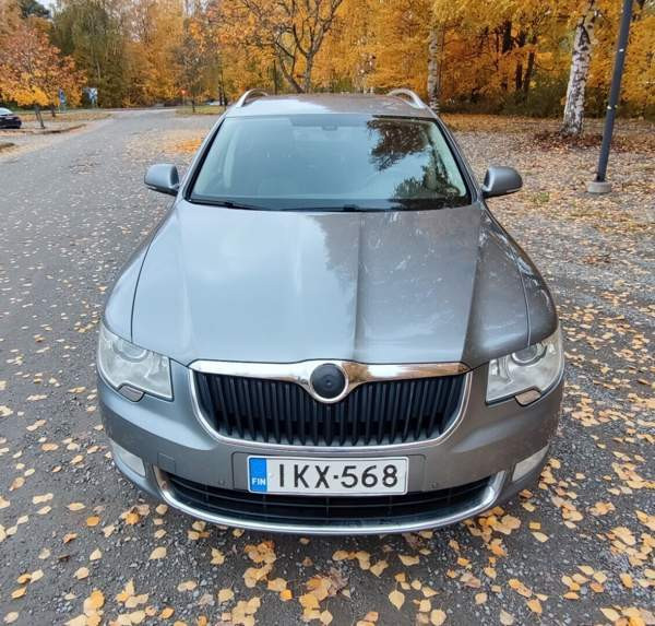 Skoda Superb Kuopio - valokuva 4