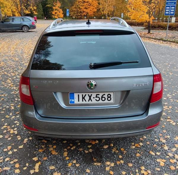 Skoda Superb Kuopio - valokuva 5