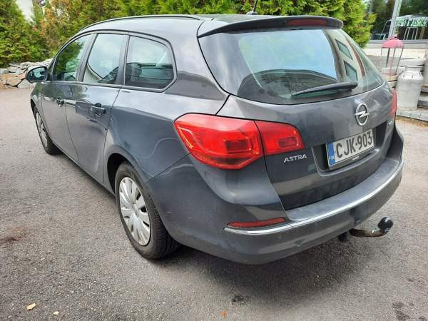 Opel Astra Glebychevo - valokuva 4