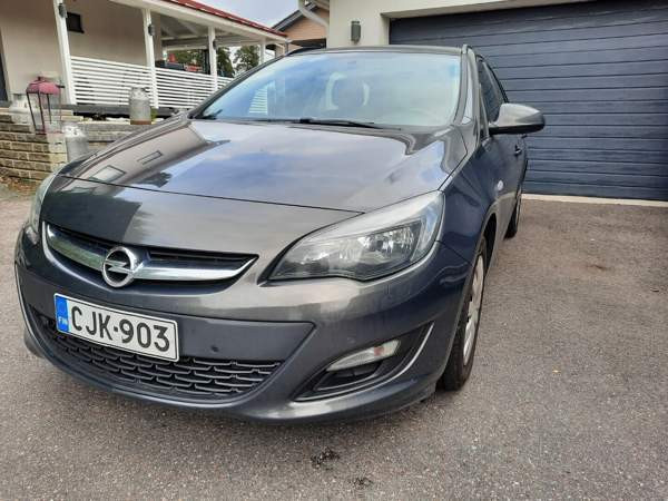 Opel Astra Glebychevo - valokuva 3