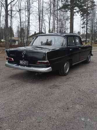 Mercedes-Benz 190 Savonlinna