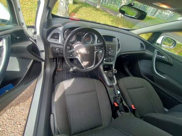 Opel Astra Vantaa - photo 5