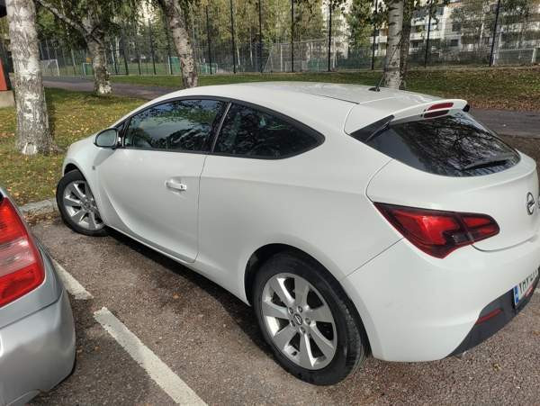 Opel Astra Vantaa - valokuva 1