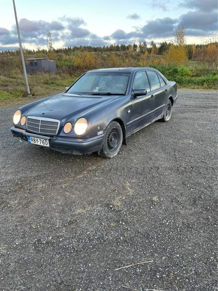 Mercedes-Benz 220 Lapua - photo 1