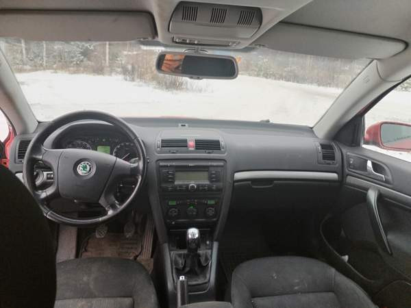 Skoda Octavia Luga - valokuva 4