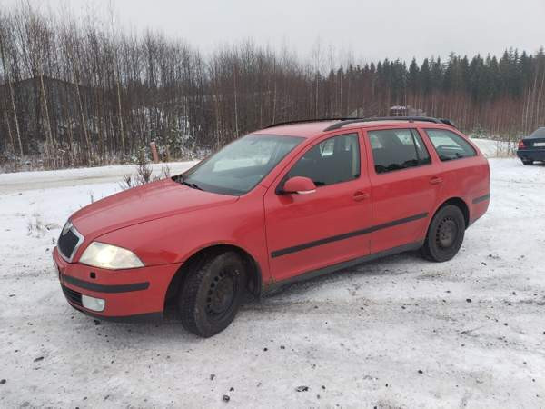 Skoda Octavia Luga - valokuva 1