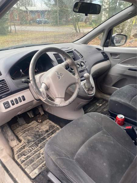 Mitsubishi Grandis Ylöjärvi - valokuva 5