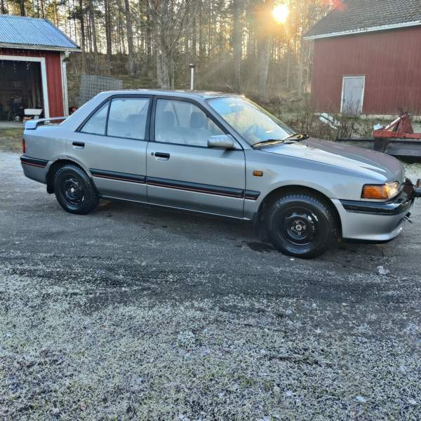 Mazda 323 Kristiinankaupunki - изображение 5