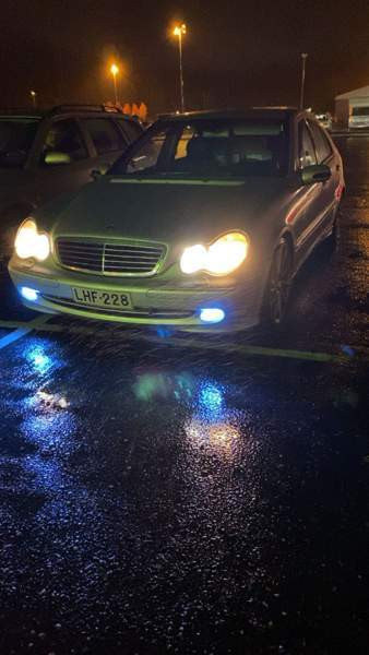 Mercedes-Benz C Lodeynoye Pole - valokuva 2