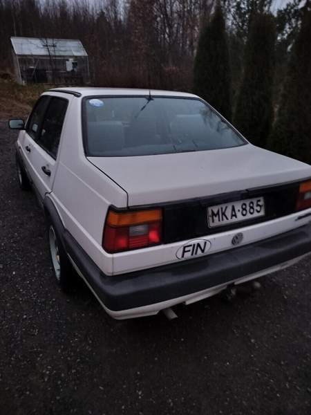 Volkswagen Jetta Sarov - valokuva 2