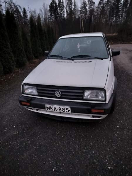 Volkswagen Jetta Sarov - valokuva 1
