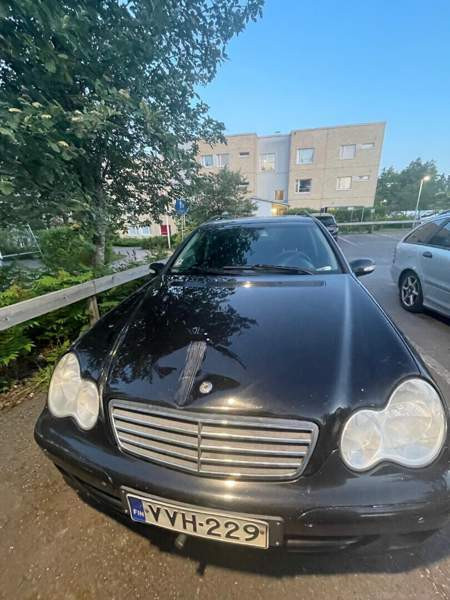 Mercedes-Benz 220 Vantaa - valokuva 2