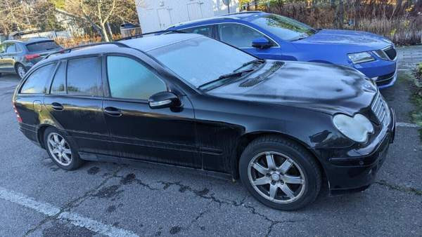 Mercedes-Benz 220 Vantaa - valokuva 1