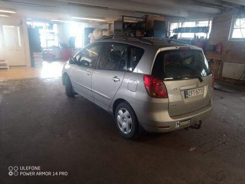 Toyota Corolla Verso Turtkul - valokuva 5