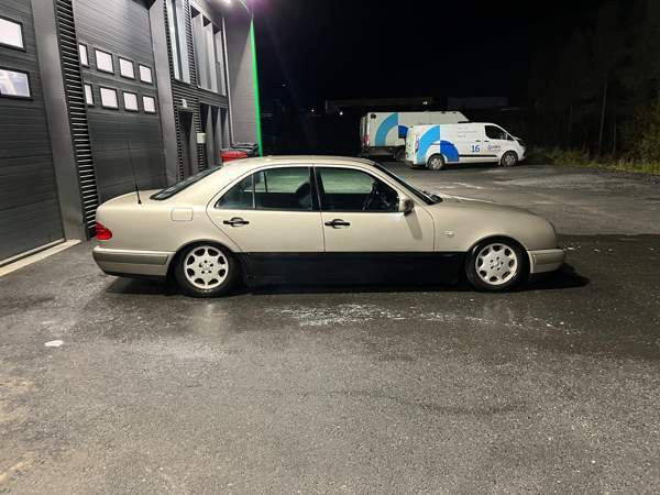 Mercedes-Benz E Tampere - valokuva 4