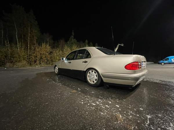 Mercedes-Benz E Tampere - valokuva 6