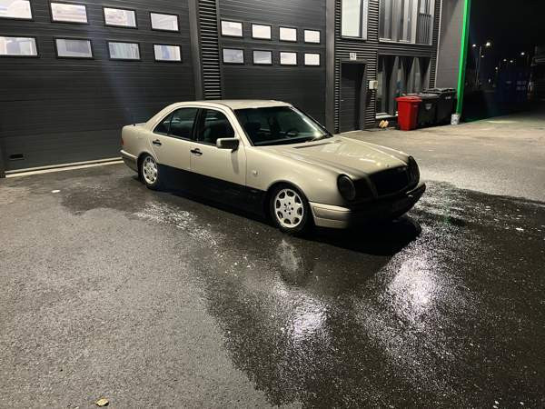 Mercedes-Benz E Tampere - valokuva 3