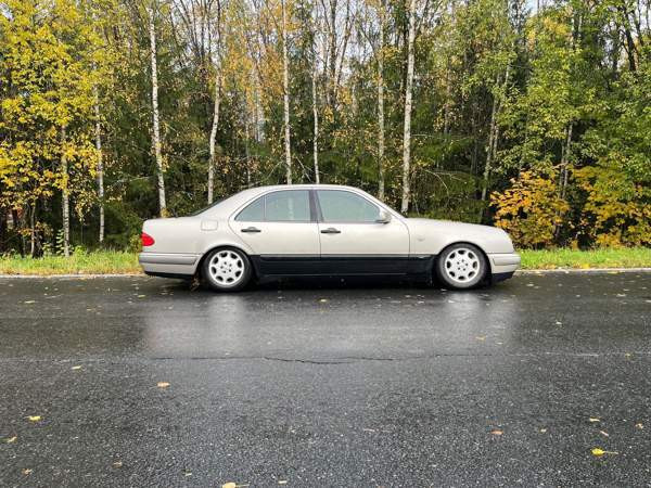 Mercedes-Benz E Tampere - valokuva 1