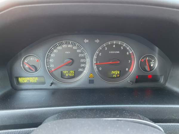 Volvo V70 Tuusniemi - valokuva 3