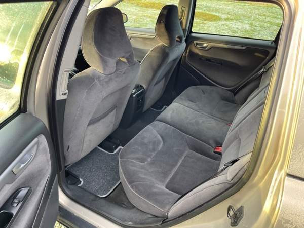 Volvo V70 Tuusniemi - valokuva 5