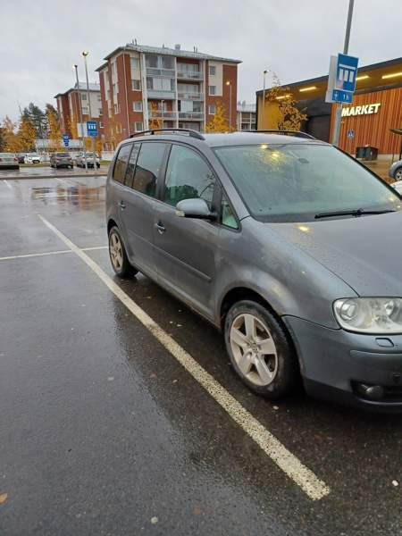 Volkswagen Touran Oulu - valokuva 3