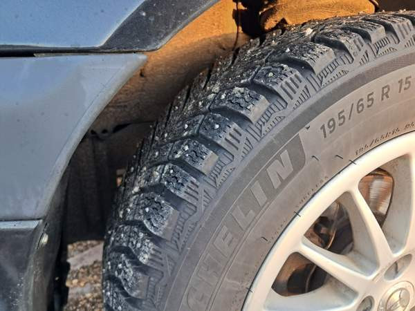 Toyota Avensis Kemijärvi - valokuva 8