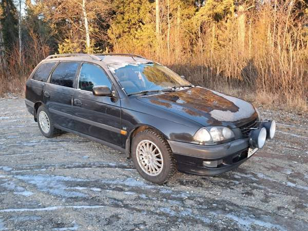 Toyota Avensis Kemijärvi - valokuva 5