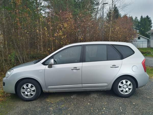 Kia Carens Рованиеми - изображение 2