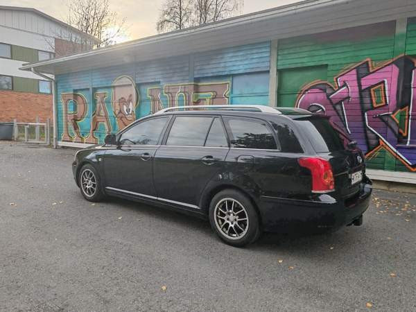 Toyota Avensis Seinäjoki - valokuva 4