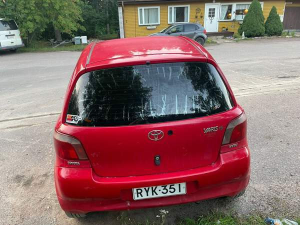 Toyota Yaris Chukotskiy Avtonomnyy Okrug - valokuva 7