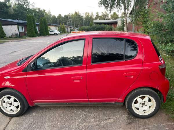 Toyota Yaris Chukotskiy Avtonomnyy Okrug - valokuva 6