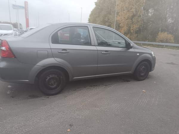 Chevrolet Aveo Хювинкяя - изображение 3