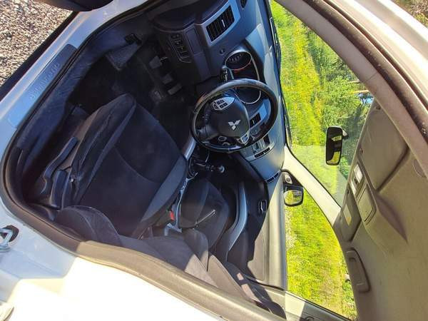 Mitsubishi Outlander Вааса - изображение 8