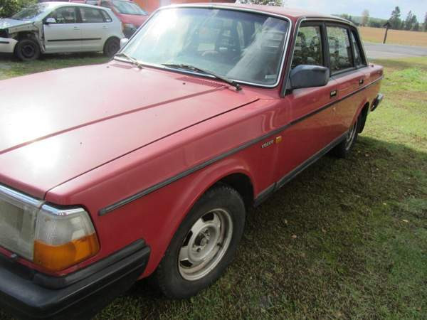 Volvo 240 Punkalaidun - photo 2