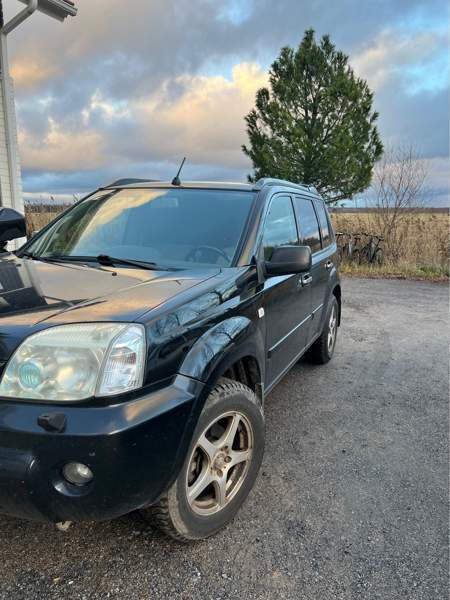 Nissan X-Trail Oulu - valokuva 1