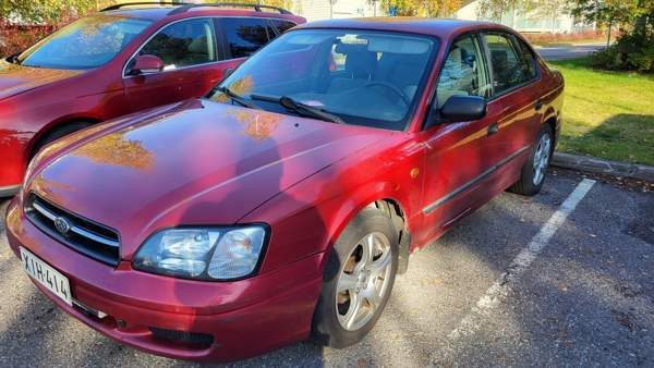 Subaru Legacy Vantaa - valokuva 1