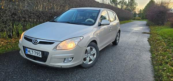 Hyundai i30 Uusikaarlepyy - photo 1