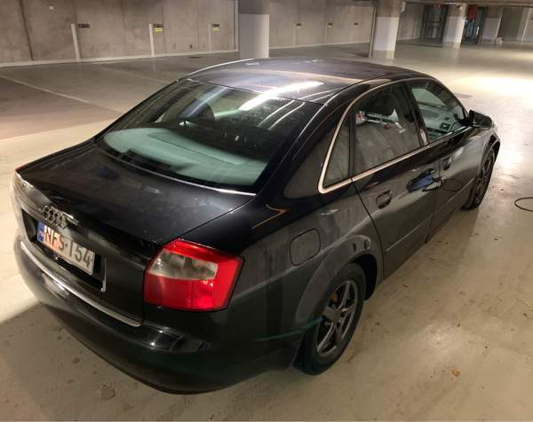 Audi A4 Vihti - valokuva 2