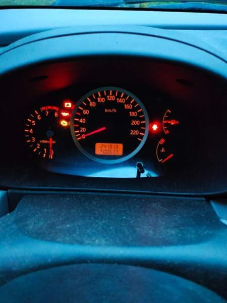 Nissan Almera Tino Tuusniemi - изображение 3