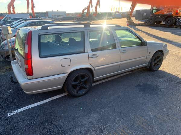 Volvo V70 Nokia - valokuva 5