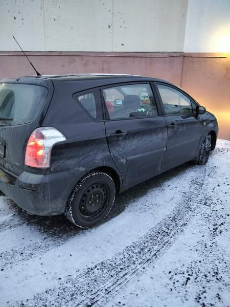 Toyota Corolla Verso Siilinjärvi - valokuva 4